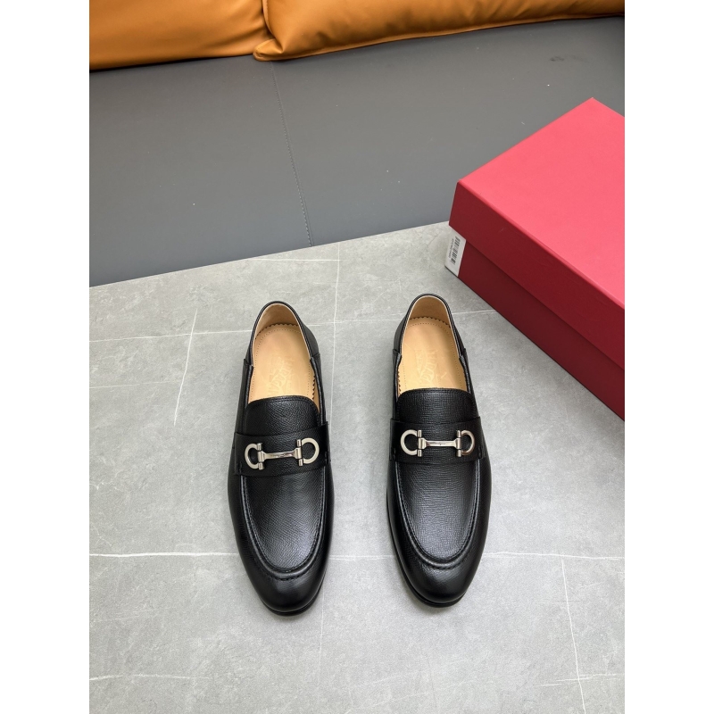 F**di leather shoes